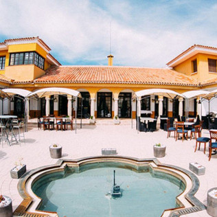 Escapada con Cena Romántica en Hotel Finca Las Beatas (Villahermosa, Ciudad Real)