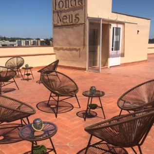 Escapada de 2 Noches con Desayuno en Hotel Fonda Neus (Sant Sadurní d'Anoia, Barcelona)