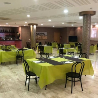 Escapada con Desayuno en Hotel Fonda Neus (Sant Sadurní d'Anoia, Barcelona)
