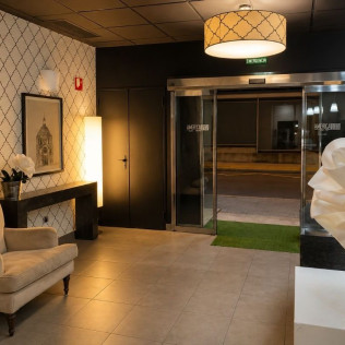 Escapada de 2 Noches con Desayuno en U Hotel Villa-Gomá (Zaragoza)