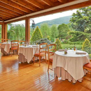 Circuito Spa y Comida o Cena en Hotel Grèvol Spa 4* (Llanars, Girona)