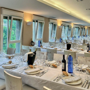 Escapada con Desayuno y Cena en Hotel Iraipe Santuario De Arantzazu (Oñate, Guipúzcoa)