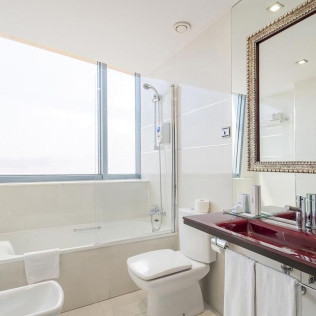 Escapada de 2 Noches con Desayuno en Iberik Santo Domingo Plaza Hotel 4* (Oviedo, Asturias)