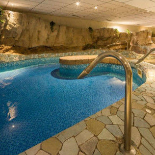 Circuito Spa y Mascarilla Profunda para dos en Hotel ILUNION Les Corts 4* - NATUR Spa (Barcelona)
