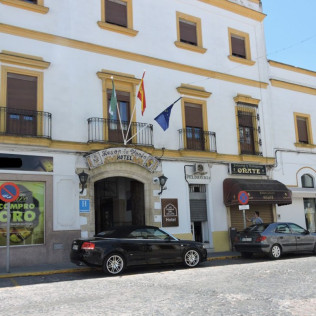 Escapada de 2 Noches con Desayuno en Hotel La Fonda del Califa (Arcos De La Frontera, Cádiz)