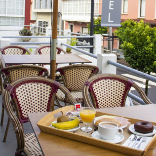 Escapada con Desayuno y Opción a Habitación Superior en Hotel La Terraza (Miño, A Coruña)