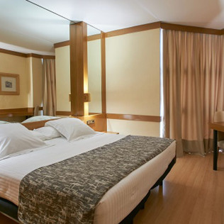 Escapada con Desayuno en Hotel AR Los Arcos 4* (Segovia)