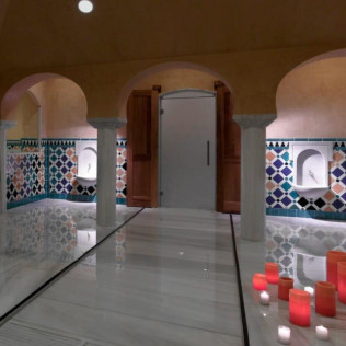 Escapada de 2 noches en Hotel Macià Real Alhambra 4* con Baños Árabes (Granada)