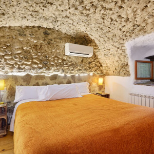Escapada con Desayuno en Hotel Rural Mas Torrencito - Pet friendly (Parets d'Empordà, Girona)