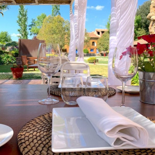 Escapada Love & Relax con Spa, Masaje, Cena y Cava en Masia La Palma (Espinavessa, Girona) 