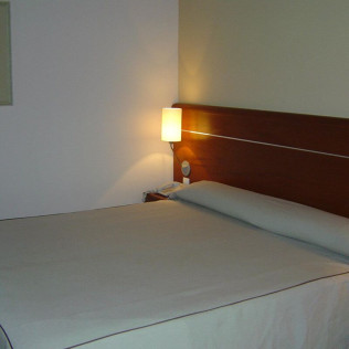 Escapada de 2 Noches con Comida o Cena en Hotel Midama (Chillarón de Cuenca, Cuenca)