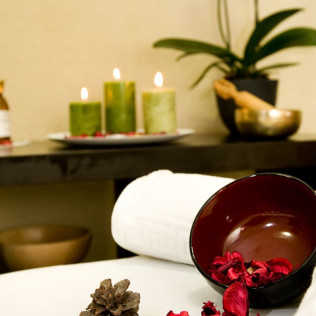 Spa, Peeling con Hidratación de Espalda y Piscina en Spa del Hotel Monarque Fuengirola Park 4* (Fuengirola, Málaga) 