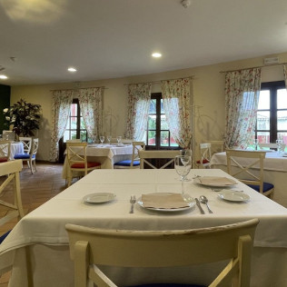 Escapada de 2 Noches con Cena en Hotel Palacio las Manillas 3* (Sabiote, Jaén)
