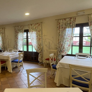 Escapada de 2 Noches con Cena en Hotel Palacio las Manillas 3* (Sabiote, Jaén)