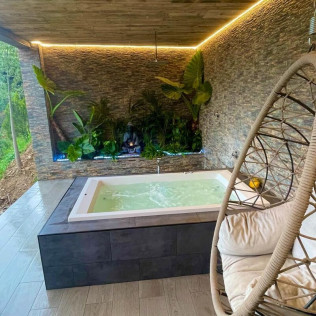 Escapada Relax con Jacuzzi en Hotel Petit Mirador 3* (Torrelles de Llobregat, Barcelona)