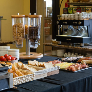 Escapada de 2 Noches con Desayuno en Hotel Port 1730 (Port del Comte, Lleida)