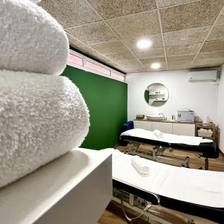 Masaje Relajante de Espalda o de Cuerpo Completo en Millenium Spa - Hotel Puente Real 4* (Torremolinos, Málaga)