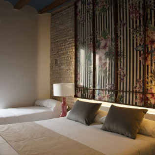 Escapada con Bañera de Hidromasaje en You&Co Hotel Quart Boutique (Valencia)
