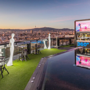 Cena para dos en Restaurante B-Lounge del Hotel Barceló Raval 4*S y Copa en la Terraza-Mirador 360º (Barcelona)