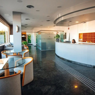 Escapada de 2 Noches con Desayuno en Hotel Rull (Deltebre, Tarragona)
