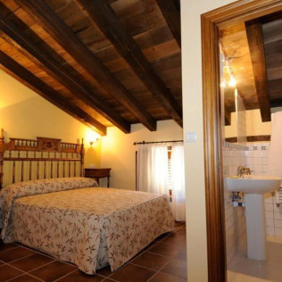 Escapada de 2 Noches en Hotel Rural Las Ollerías (Deza, Soria)