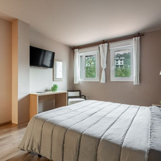 Escapada con Acceso a Zona Wellness, Desayuno y Cena en Hotel Iraipe Santuario De Arantzazu (Oñate, Guipúzcoa)