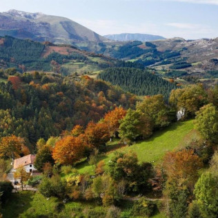 Escapada con Acceso a Zona Wellness, Desayuno y Cena en Hotel Iraipe Santuario De Arantzazu (Oñate, Guipúzcoa)