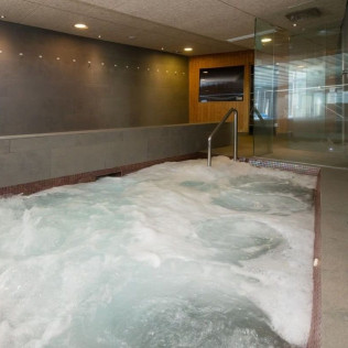 Escapada en Hotel con Spa en Hotel Thalasso Cantábrico Las Sirenas 4* (Viveiro, Lugo)