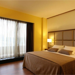 Escapada en Hotel con Spa en Hotel Thalasso Cantábrico Las Sirenas 4* (Viveiro, Lugo)