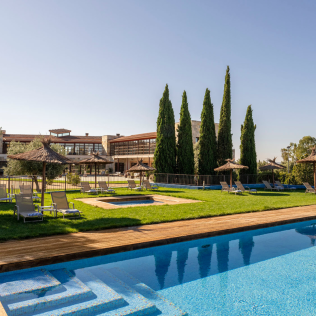 Escapada de 2 Noches con Desayuno en Hotel Spa Villa Nazules 4* (Almonacid de Toledo, Toledo)