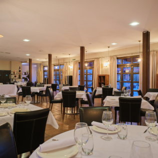 Escapada de 2 Noches con Desayuno en Hotel Spa Villa Nazules 4* (Almonacid de Toledo, Toledo)