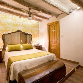 Escapada con Opción a Desayuno en Villa San Jorge (Azanuy, Huesca)