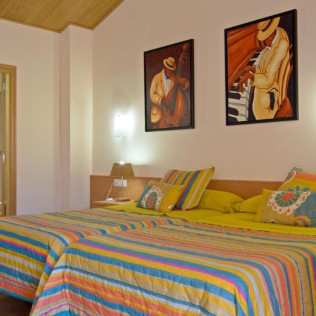 Escapada de 2 noches con Cena en Hotel Pinxo 3* y Acceso al Spa MAGMA Centre Lúdic (Santa Coloma de Farners, Girona)
