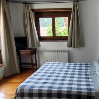 Escapada de 2 Noches con Desayuno en Hotelet de Betlan (Betlan, Lleida)