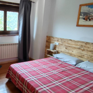 Escapada de 2 Noches con Desayuno en Hotelet de Betlan (Betlan, Lleida)