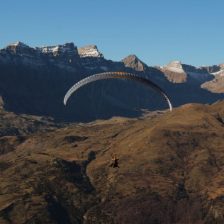 Vuelo en Parapente Biplaza con Vídeo Opcional (El Pueyo de Jaca, Huesca)