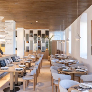 Mesa para dos: Comida o Cena para dos personas en Parador de Ibiza (Ibiza)