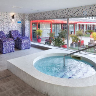 Circuito Spa y Comida o Cena para dos en Alexandre Hotel Frontair Congress 4* (Sant Boi, Barcelona)
