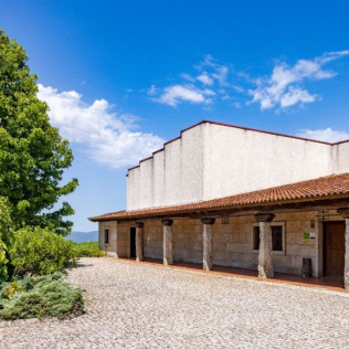 Visita a Viñedos y Bodegas Señorío de Rubiós con Cata y Circuito Termal en Balneario de Mondariz para dos (Pontevedra)