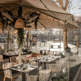 Vermut Gourmet para dos en la Terraza del Hospes Puerta de Alcala 5* (Madrid)