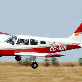 Vuelo en Avioneta por Montserrat o Maresme (Sabadell, Barcelona)