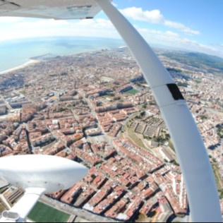 Vuelo en Avioneta y Conducción de Ferrari en Carretera (Barcelona)