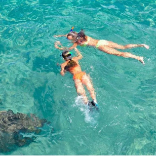 Paseo en Barco por la Costa con Snorkeling (Calella de Palafrugell, Girona)