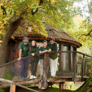 Dormir en una Cabaña en el Árbol: Una Noche en la Cabaña Roble (Villanueva de Arce, Navarra)