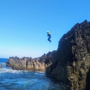 Coasteering en Costa da Vela, Cabo Home (O Hío, Pontevedra)