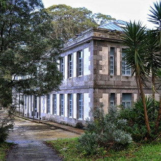 Visita Guiada a la Isla de San Simón desde Cangas y Vigo (Pontevedra)