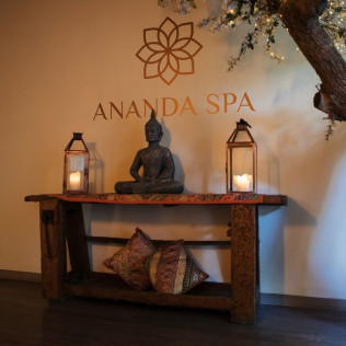 Paraiso in Love: Masaje Relajante, Baño de Espuma en Jacuzzi Privado y Bebida para dos en Ananda Spa (Barcelona)