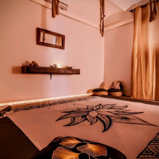 Jacuzzi Privado y Masaje a Elegir en Jamu Rituals Spa & Massage (Barcelona)