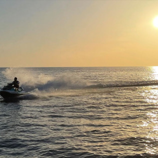 Dolphin Tour: Ruta en Jet Ski (Santa Eulalia del Río, Ibiza)