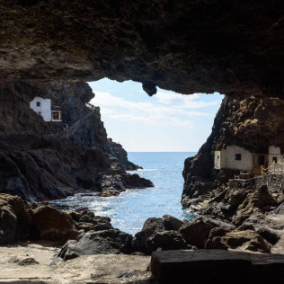 Ruta en Kayak a la Cueva Bonita (Santa Cruz de Tenerife)